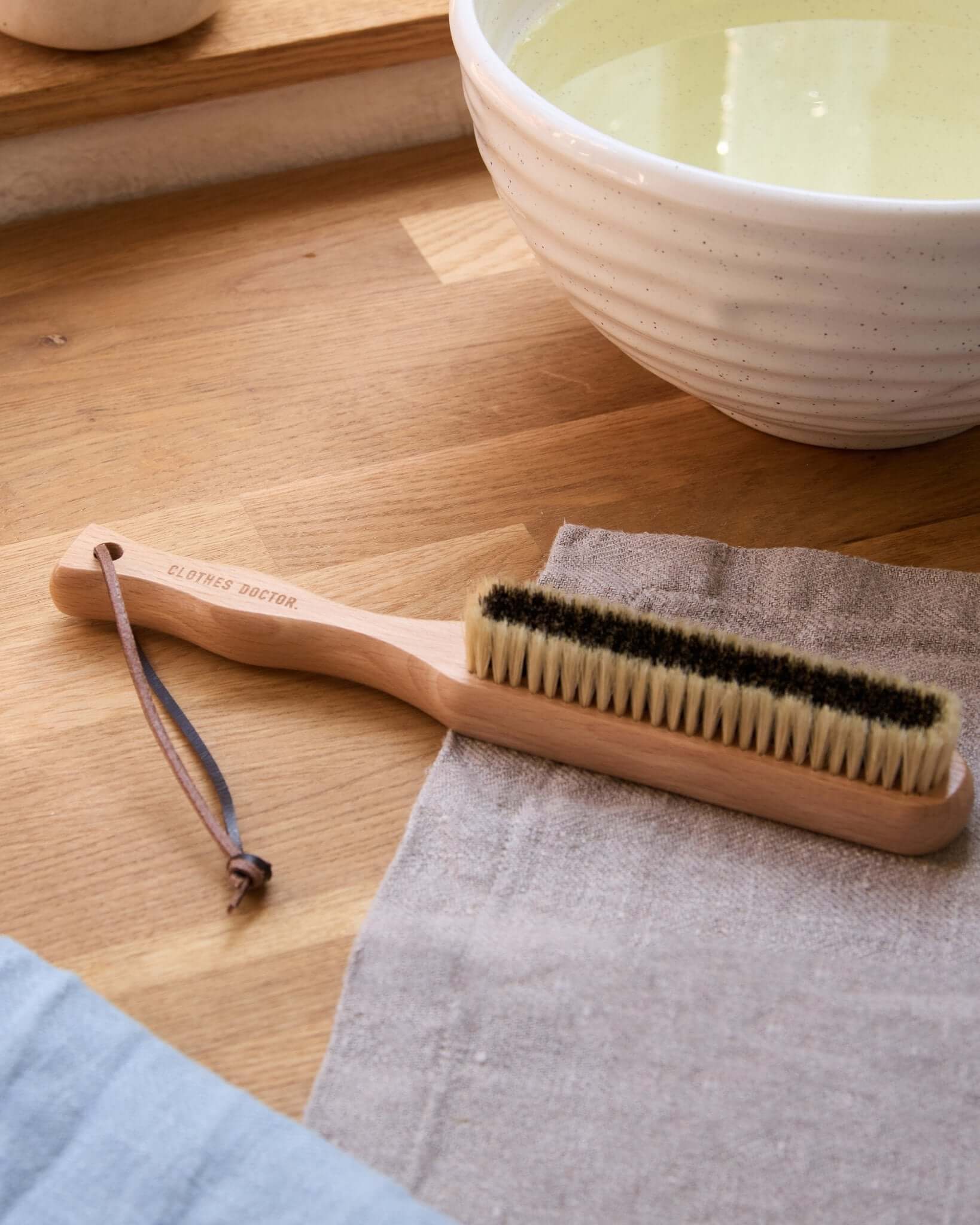 Natural Bristle Clothes Brush - Clothes Doctor